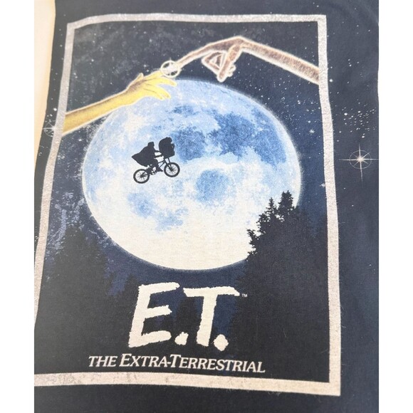 Universal Studios VINTAGE ET Phone Home Shirt Size Med if Lost Phone Home - Picture 2 of 6